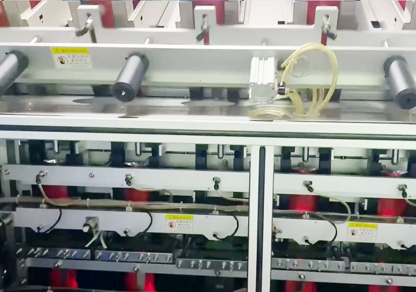 全自动6头面膜灌装机