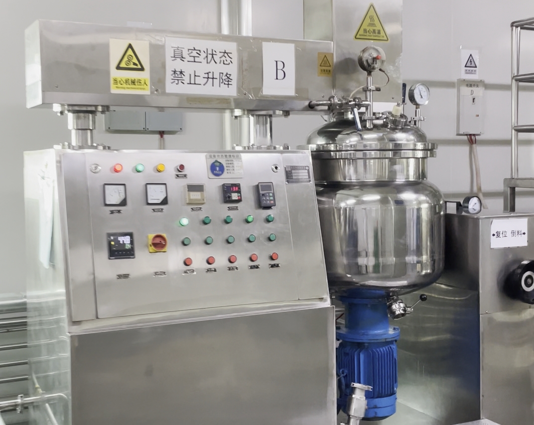 黛美雅诗:定制一款精华液,找代加工合作时要规避什么坑