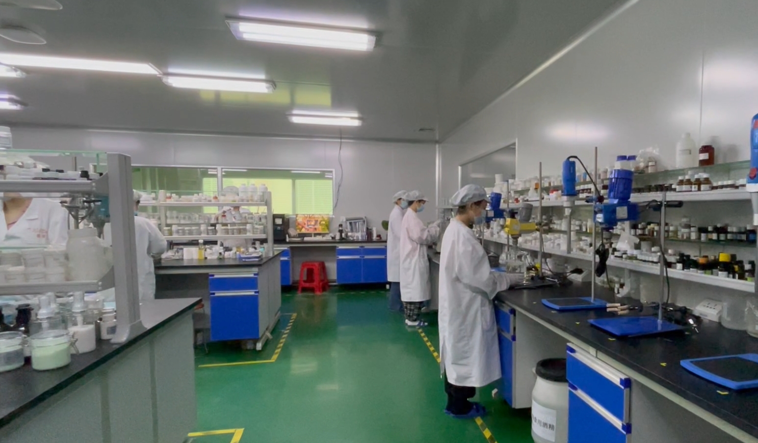 化妆品工厂的质量管理体系对产品质量有何影响