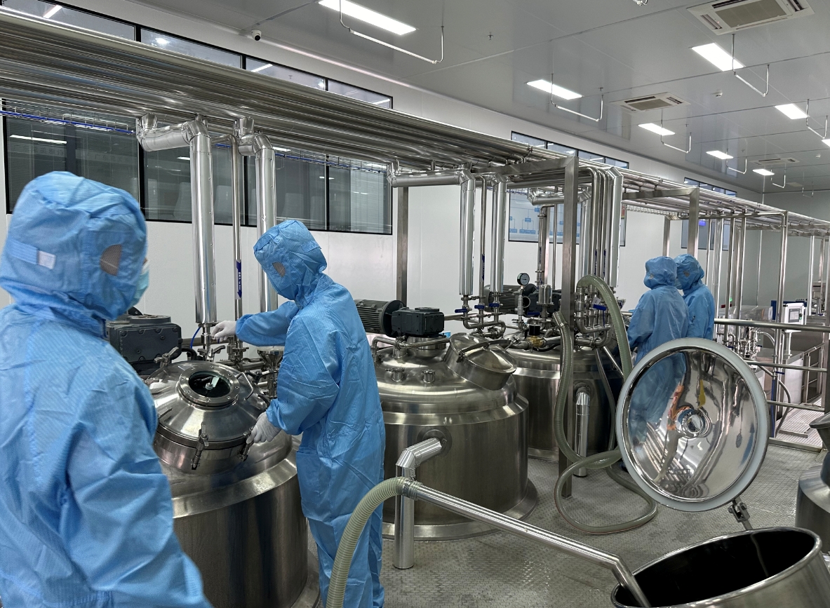 如何快速找到一家工厂帮你生产加工精华油